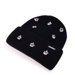 Caciula femei Guess neagra...